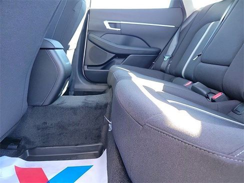 Certified 2025 Hyundai Sonata SEL image 32