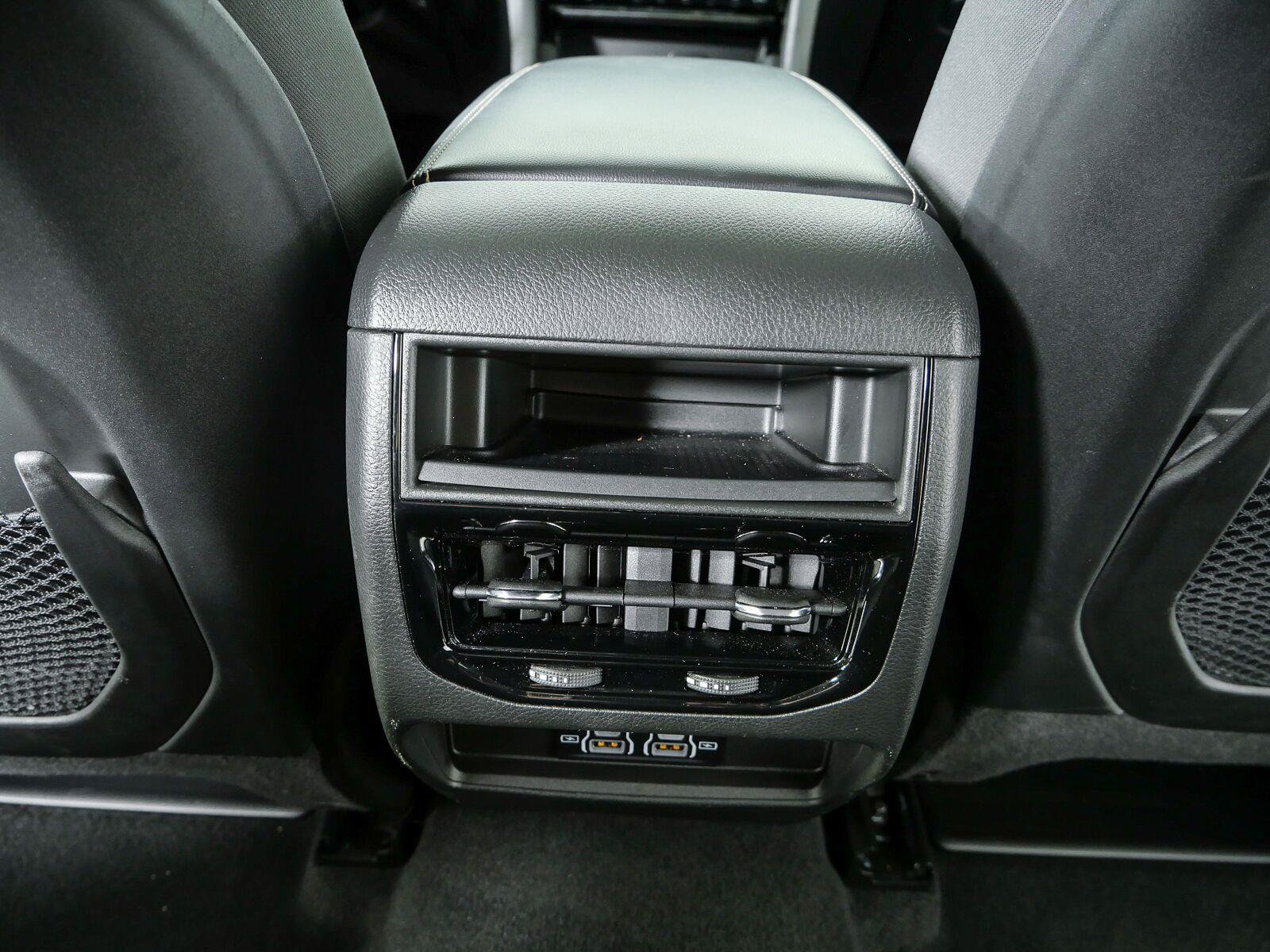 Used 2023 Jeep Grand Cherokee Laredo X AWD/4WD image 20