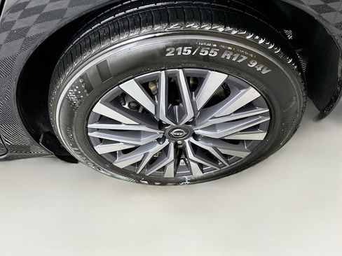 Used 2025 Nissan Altima 2.5 SV image 11