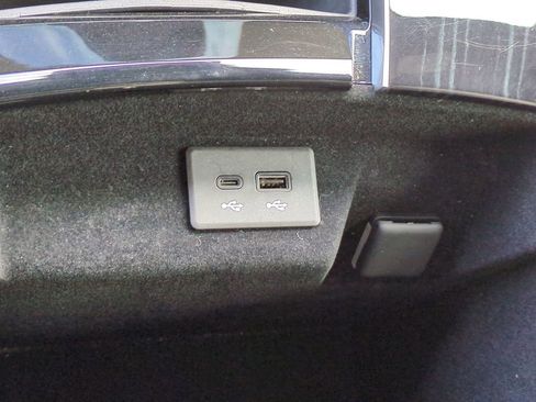 Certified 2025 Cadillac Escalade Sport w/ LPO, ONYX Package image 22