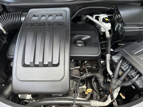 Used 2017 Chevrolet Equinox LS FWD image 10