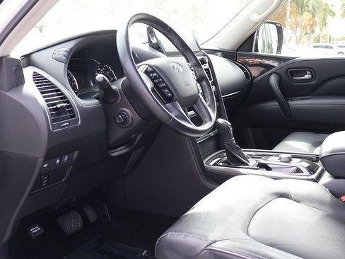 Used 2024 INFINITI QX80 Luxe w/ Cargo Package image 29