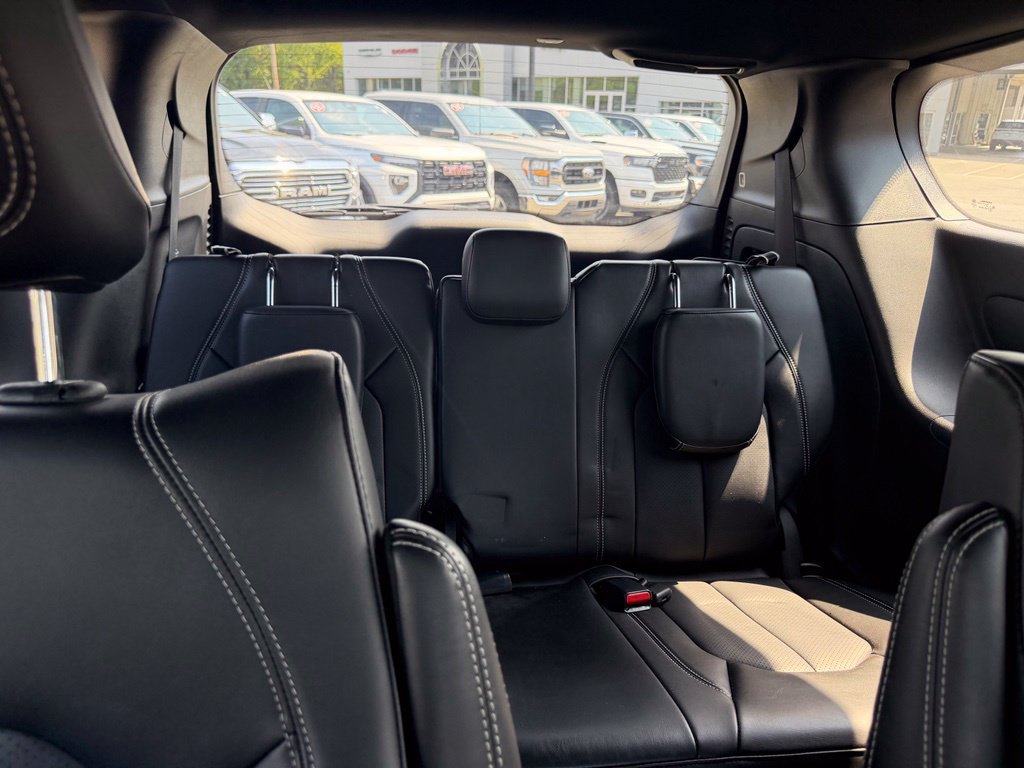 Used 2024 Chrysler Pacifica Limited FWD image 36