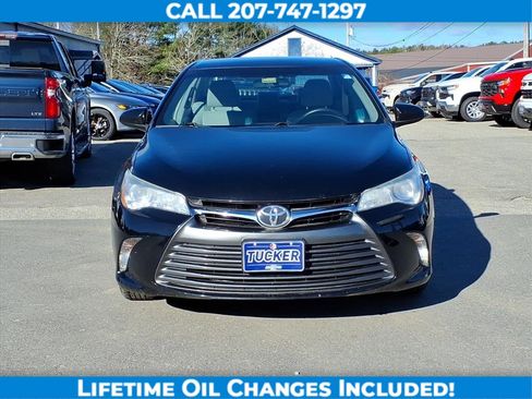 Used 2017 Toyota Camry LE image 2