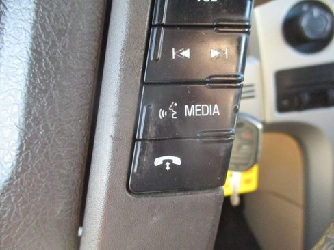 Used 2013 Ford F150 Lariat w/ Mid Equipment Group image 18