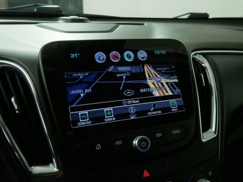 Used 2017 Chevrolet Malibu Premier w/ Premier Sun and Wheel Package image 29