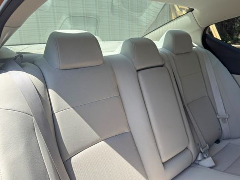 Used 2022 Nissan Altima 2.5 SV FWD image 32
