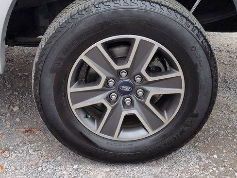 Used 2017 Ford F150 XLT w/ Equipment Group 302A Luxury image 14