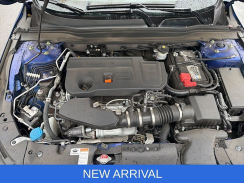 Used 2021 Honda Accord Sport image 3