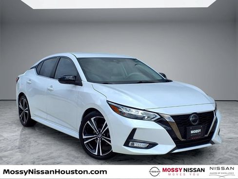Used 2021 Nissan Sentra SR FWD image 1