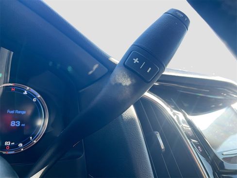 Used 2020 Cadillac Escalade Luxury image 17