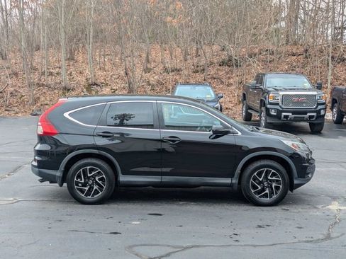 Used 2016 Honda CR-V SE image 6