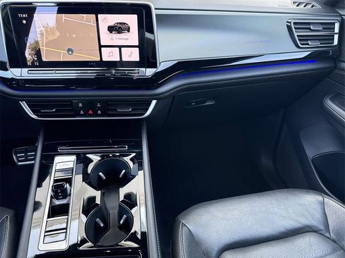 Certified 2024 Volkswagen Atlas Cross Sport SEL R-Line image 15