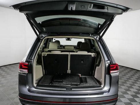 Certified 2025 Volkswagen Atlas SEL Premium R-Line image 33