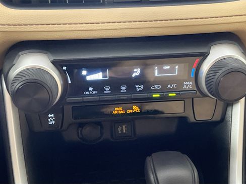 Used 2023 Toyota RAV4 LE FWD image 25