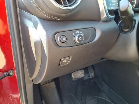 Certified 2024 Chevrolet Blazer LT w/ Convenience Package image 19