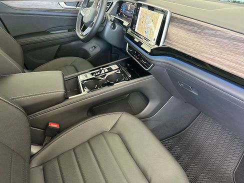 New 2026 Volkswagen Atlas SEL AWD/4WD image 16