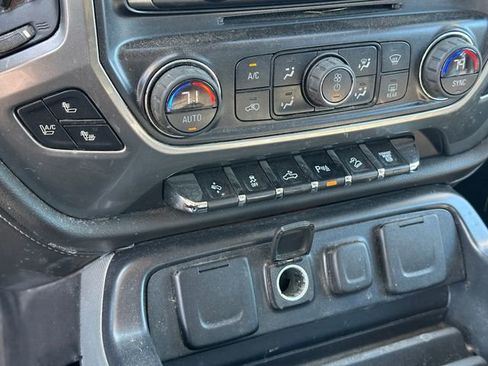 Used 2015 Chevrolet Silverado 2500 LTZ image 16