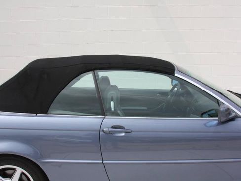 Used 2004 BMW 325Ci Convertible RWD image 18