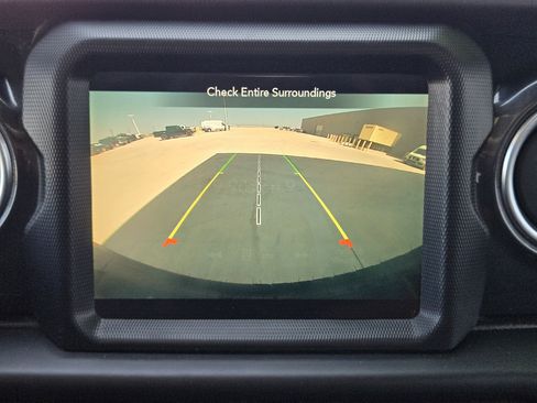 Used 2021 Jeep Wrangler Unlimited Sahara AWD/4WD image 19