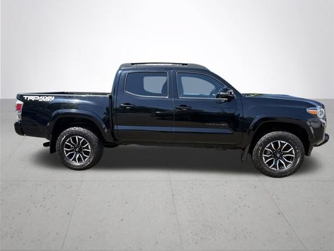 Used 2022 Toyota Tacoma TRD Sport w/ Black Out Package (TMS) AWD/4WD image 5