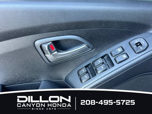Used 2015 Hyundai Tucson GLS w/ Option Group 02 FWD image 11