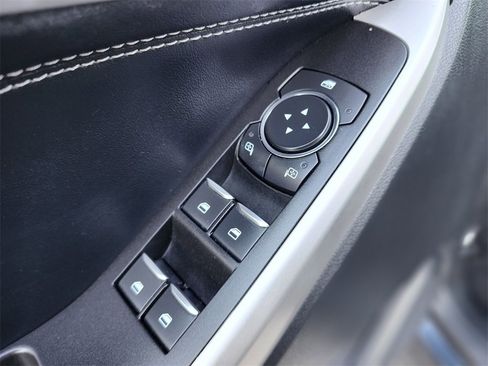 Certified 2022 Ford Explorer XLT w/ Equipment Group 202A image 18