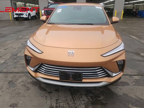 Used 2024 Buick Envista Preferred w/ Advanced Safety Package image 2