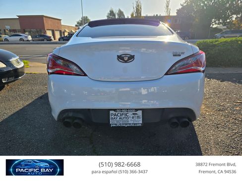 Used 2013 Hyundai Genesis 3.8 RWD image 6