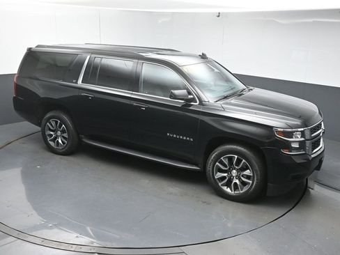Used 2020 Chevrolet Suburban LT image 39