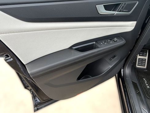 New 2026 Volkswagen Atlas Cross Sport SEL Premium R-Line image 12