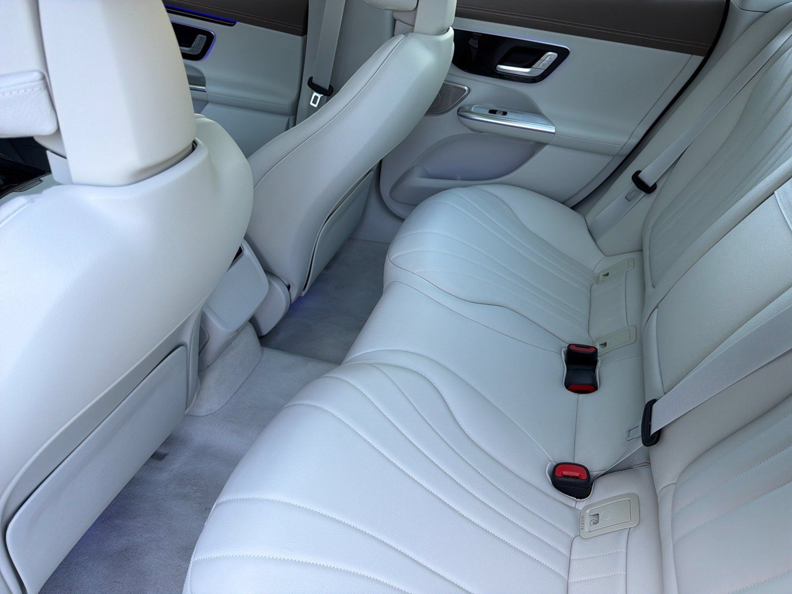 Used 2024 Mercedes-Benz EQE 350+ 4MATIC Sedan image 11