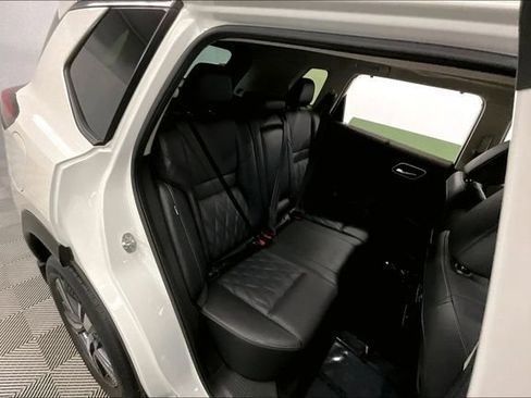 Used 2023 Nissan Rogue Platinum w/ Platinum Premium Package AWD/4WD image 26