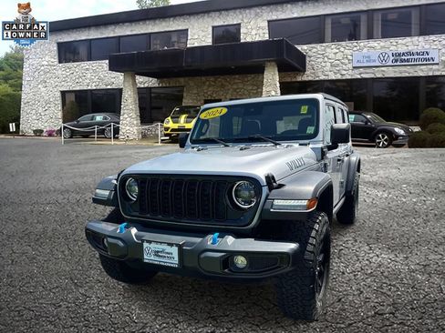 Used 2024 Jeep Wrangler Unlimited AWD/4WD image 2