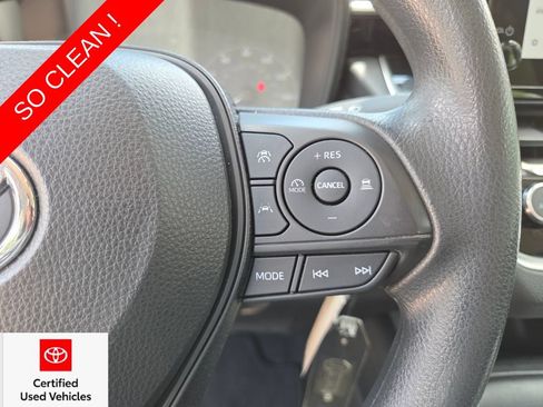 Used 2023 Toyota Corolla LE FWD image 31