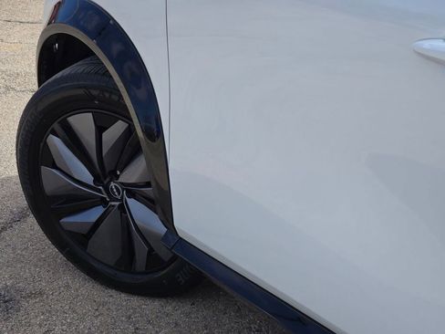 Used 2023 Nissan Ariya image 18