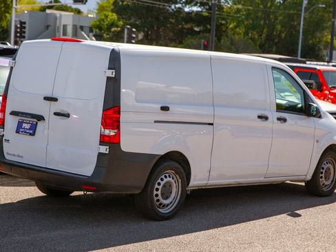 Used 2020 Mercedes-Benz Metris image 4