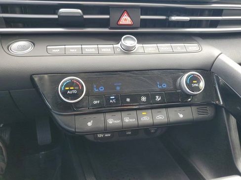 Certified 2023 Hyundai Elantra SEL w/ Convenience Package image 23