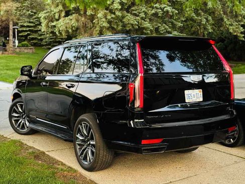 Used 2023 Cadillac Escalade Sport AWD/4WD image 8