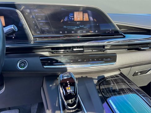 Used 2022 Cadillac Escalade Sport w/ Touring Package image 30