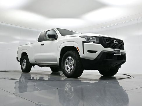 Used 2022 Nissan Frontier S w/ Technology Package image 41