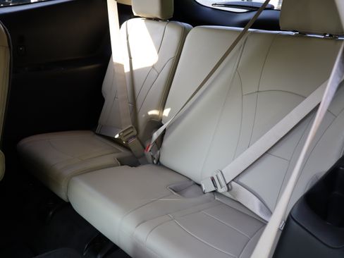 Used 2020 Buick Enclave Essence w/ Sound and Sites Package FWD image 46