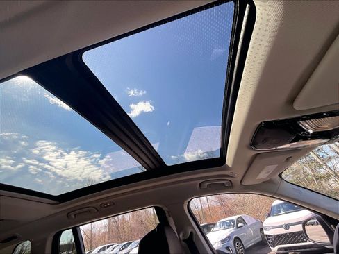 Used 2024 BMW X7 xDrive40i w/ Executive Package image 22