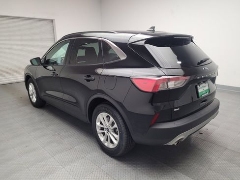 Used 2020 Ford Escape SE image 5