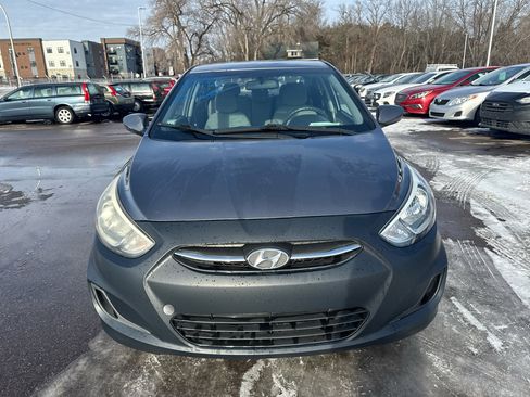 Used 2015 Hyundai Accent GLS image 2