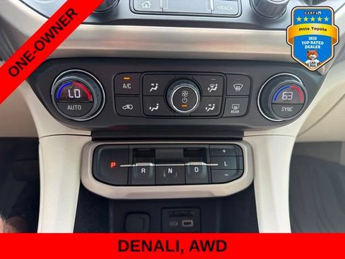 Used 2023 GMC Acadia Denali w/ Denali Ultimate Package AWD/4WD image 28