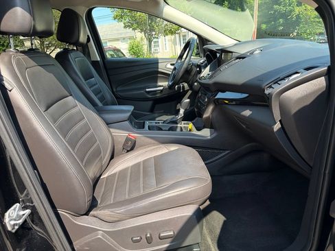 Used 2017 Ford Escape Titanium FWD image 28