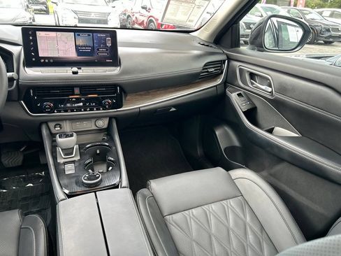 Certified 2026 Nissan Rogue Platinum w/ Platinum Premium Package AWD/4WD image 13