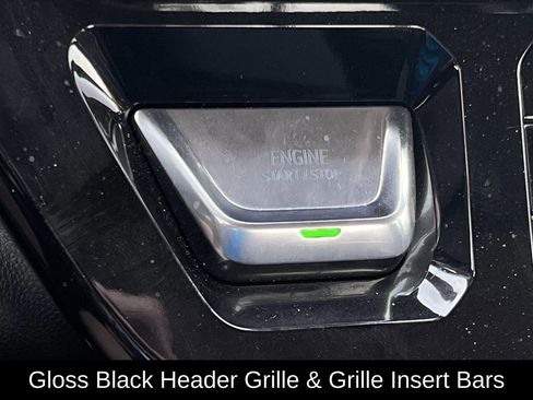 Used 2025 GMC Sierra 2500 AT4X image 23