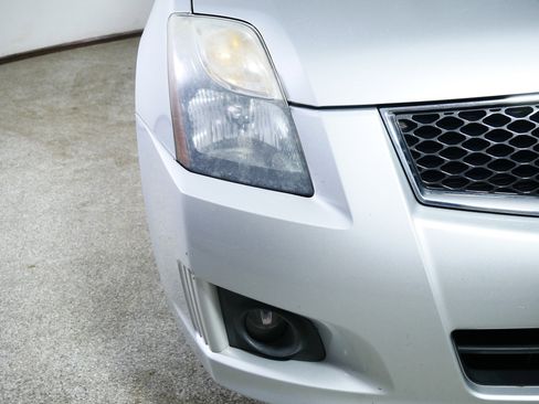 Used 2012 Nissan Sentra 2.0 SR w/ Special Edition Pkg image 16